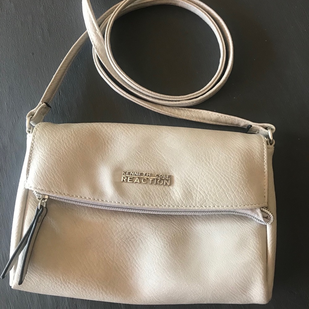Kennth Cole Reaction Crossbody bag